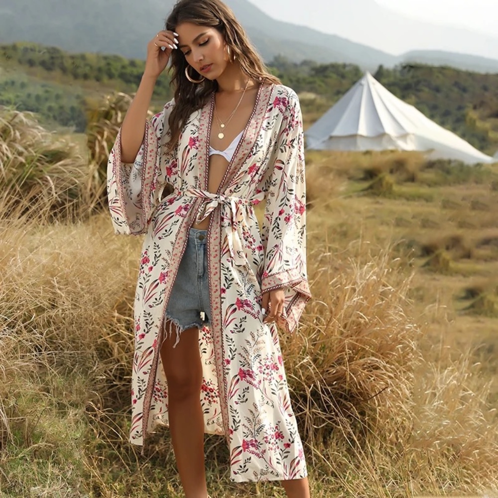Cream Floral Kimono Robe with Gold Trim - Picture 5 of 7